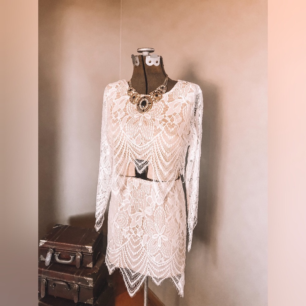 NWOT 2Piece Cropped Lace Set